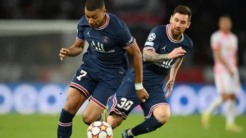 Mbappé e Messi, atacantes do PSG (Foto: Getty Images)