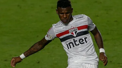 Arboleda está em um impasse para renovar com o São Paulo (Foto: Getty Images)