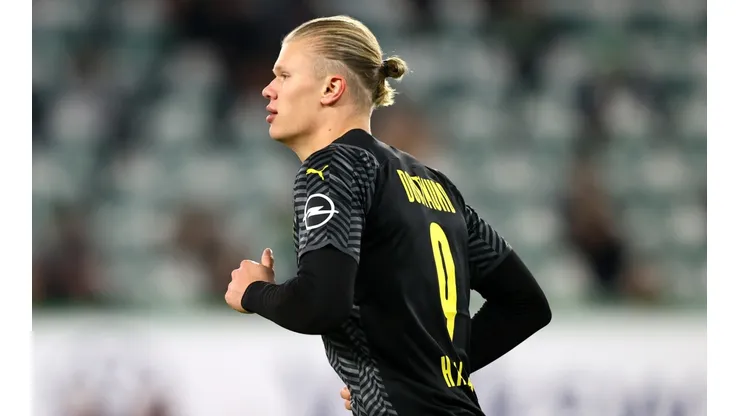 VfL Wolfsburg v Borussia Dortmund - Bundesliga