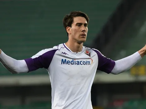 Em alta na Europa, Vlahovic pode reforçar gigante da Premier League na próxima janela