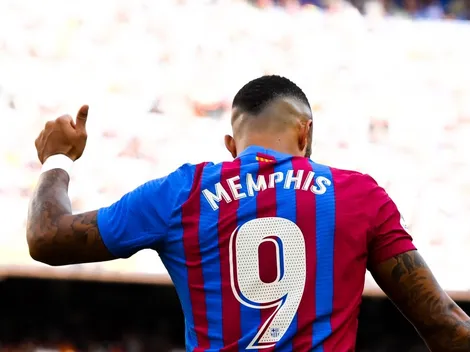 Barcelona estuda oferecer Depay e Ter Stegen por jogador da Juventus