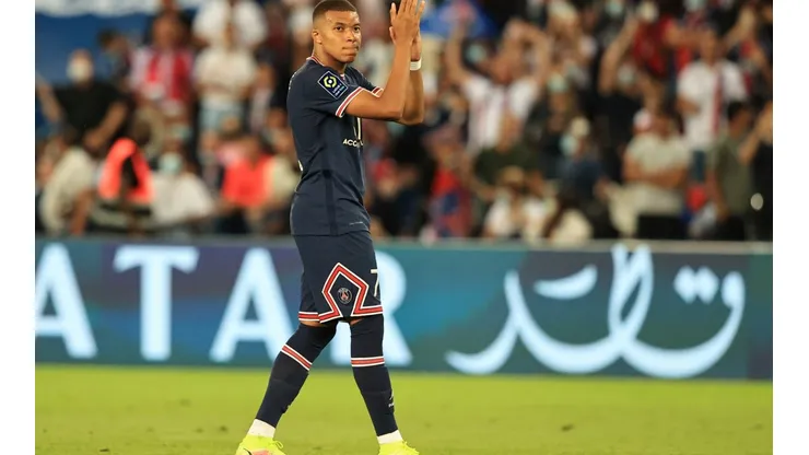 Paris Saint Germain v RC Strasbourg - Ligue 1 Uber Eats