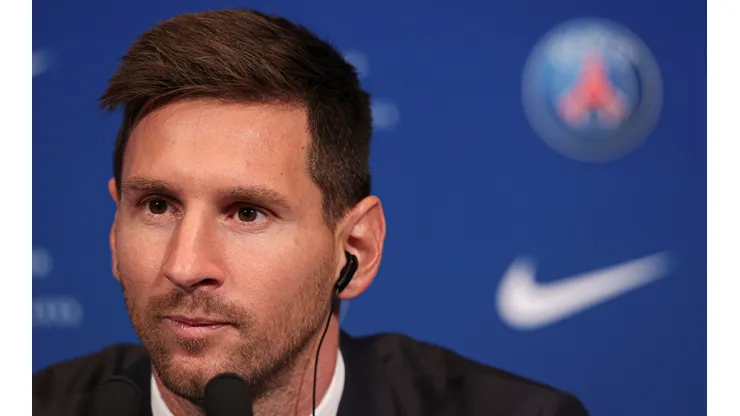 Lionel Messi - Presentation at Paris Saint-Germain