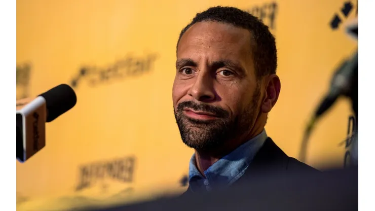 Rio Ferdinand durante conferência de imprensa