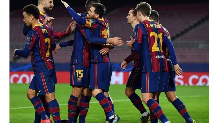 FC Barcelona v Paris Saint-Germain - UEFA Champions League Round Of 16 Leg One