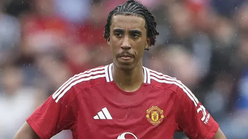 Leny Yoro, alvo do Real, acertou sua ida para o United.