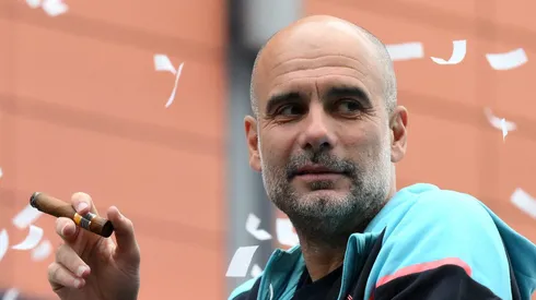 Guardiola recebe críticas no Manchester City por tratamento com Jack Grealish. (Photo by Ben Roberts Photo/Getty Images)