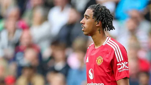 Manchester United: Leny Yoro revela que ídolo do clube o convenceu a assinar.