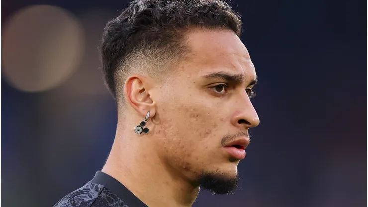 Manchester United dá ultimato em Antony e futuro do jogador é definido. (Photo by Alex Pantling/Getty Images)