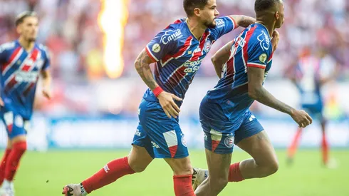 Jean Lucas comemora seu gol no duelo entre Bahia e Cuiabá, pelo Brasileirão. (AGIF / Alamy Stock Photo)