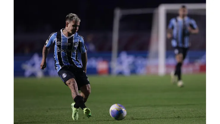 Soteldo em ação na partida entre São Paulo e Grêmio, no Brasileirão. (AGIF / Alamy Stock Photo)