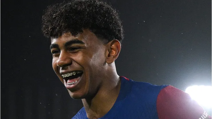 Rival do Barcelona topa atender todas as exigências de Lamine Yamal para tirá-lo da Catalunha. (Photo by David Ramos/Getty Images)