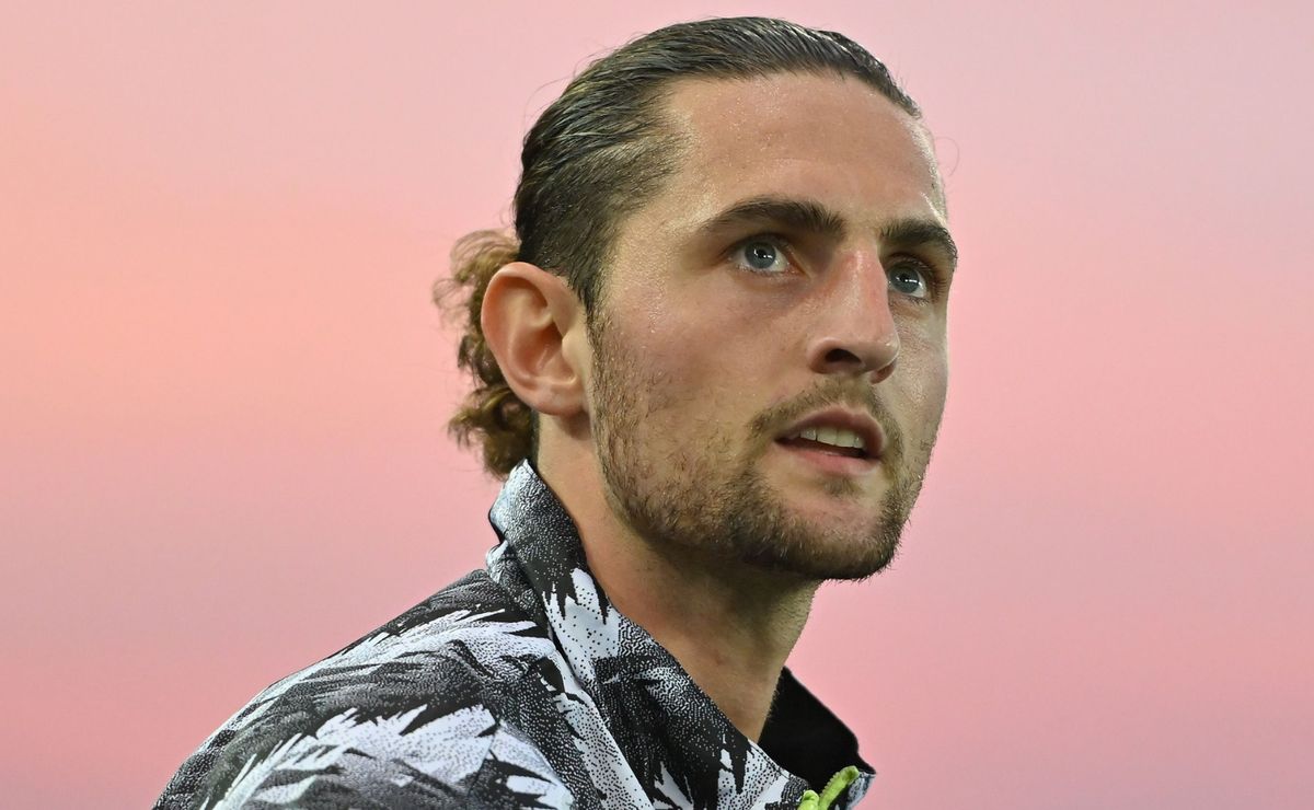 Liverpool faz contatos e quer a contratação de Adrien Rabiot