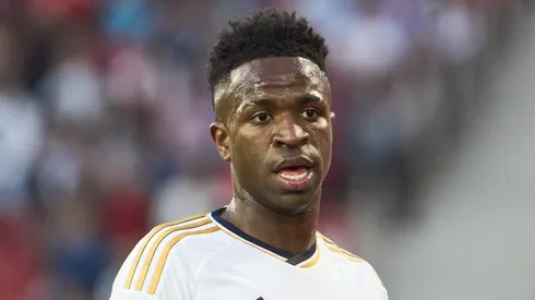 Real Madrid tem reunião com argentino de R$ 274 milhões após efeito Vinicius Júnior.