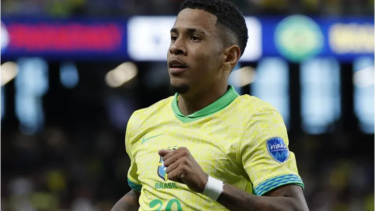 Manchester City surpreende e pode negociar o recém-contratado Savinho, da Seleção Brasileira. (Photo by Kevork Djansezian/Getty Images)