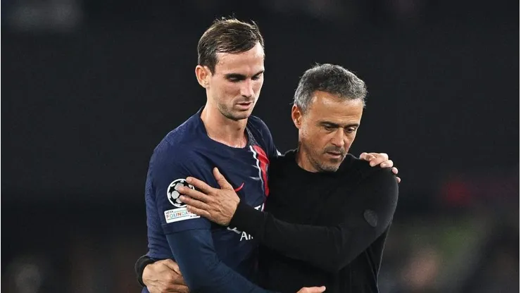 PSG se aproxima de fechar com substituto de Mbappé e coloca 8 jogadores à venda.
