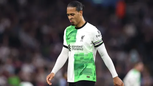 Van Dijk pode deixar o Liverpool e seu substituto estaria ameaçado pelo interesse da La Liga.