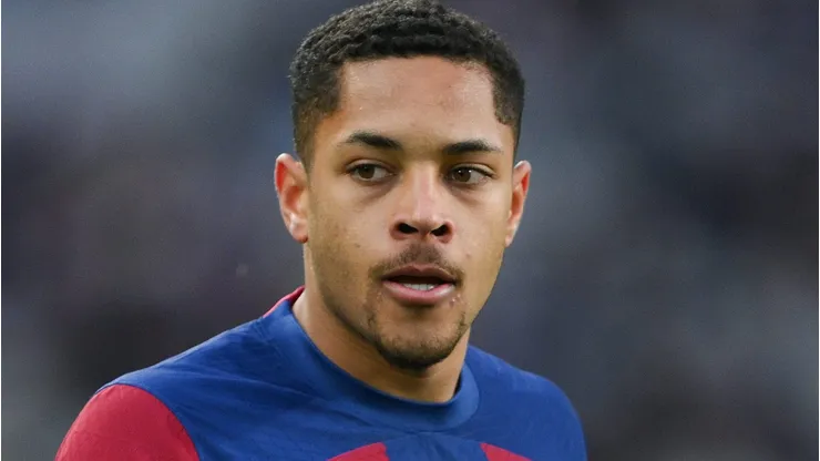 Barcelona recebe grande proposta e Vitor Roque pode fechar com clube surpreendente (Photo by David Ramos/Getty Images)