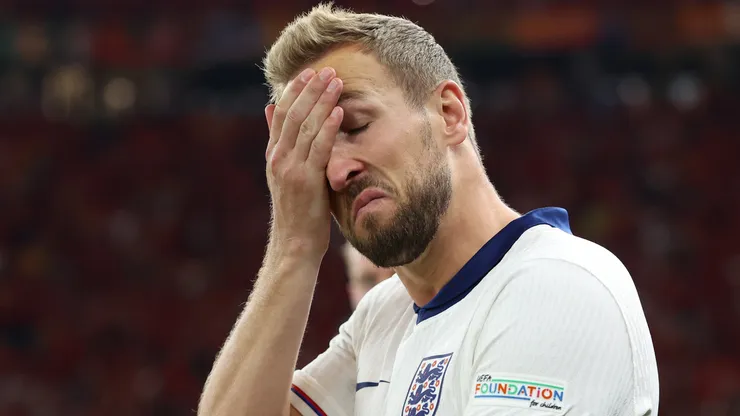 Kane segue sem comemorar título na carreira (Foto: Richard Pelham/Getty Images)