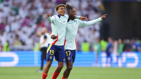 Lamine Yamal e Nico Williams pela Seleção da Espanha