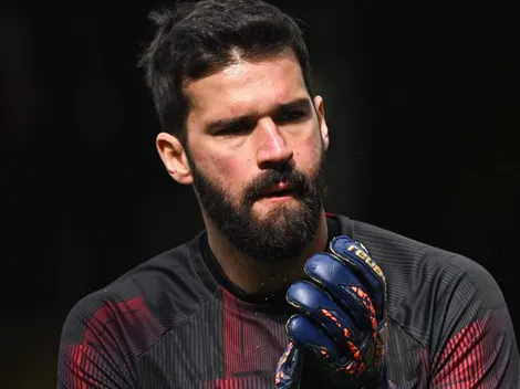 Alisson, do Liverpool, entra na mira do Al-Ittihad