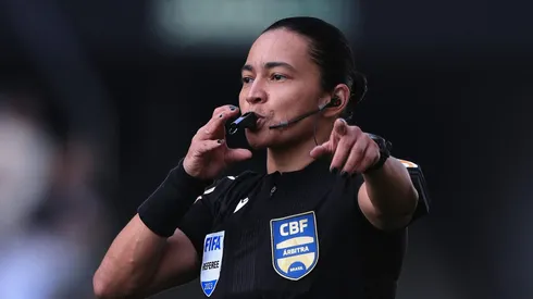 Edna Alves não marca pênalti para o Mengão