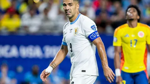 Luis Suárez em campo pelo Uruguai na partida contra a Colômbia, na semifinal da Copa América. (Associated Press / Alamy Stock Photo)
