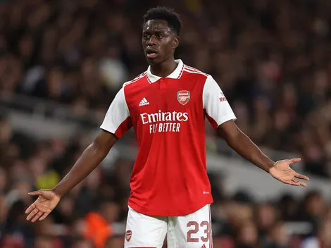 Arsenal empresta meio-campista Lokonga ao Sevilla