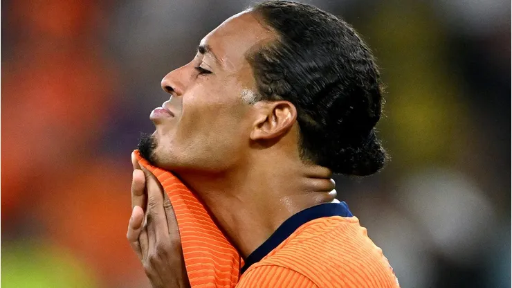 Eurocopa 2024: Van Dijk vira motivo de piada após eliminação da Holanda para a Inglaterra. (Photo by Dan Mullan/Getty Images)