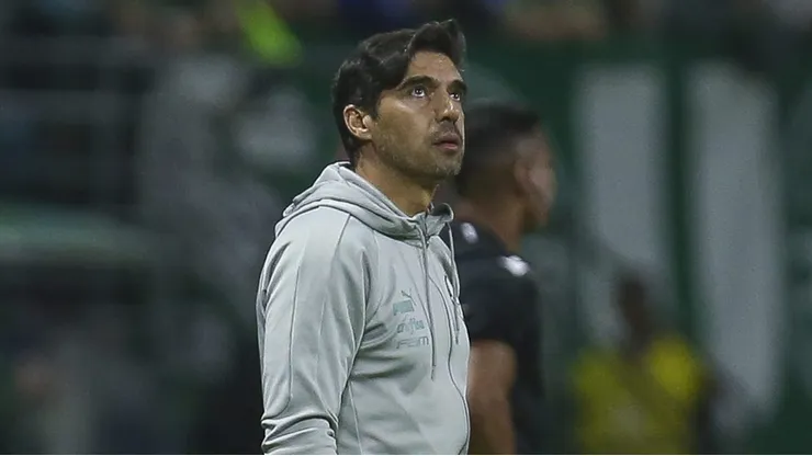Abel Ferreira tem a decisão de vender outro jogador jovem do Palmeiras.