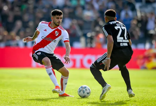 Simón é desejo do Timão (Photo by Marcelo Endelli/Getty Images)