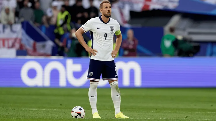 Inglaterra e Suíça na Euro 2024 em Duesseldorf. Associated Press / Alamy Stock Photo