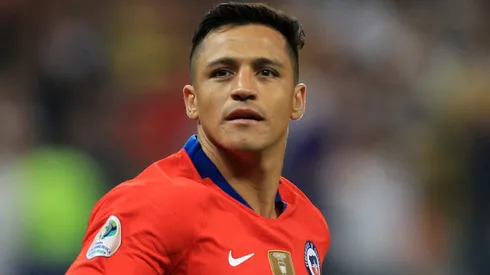 Gigante do Brasileirão oferece salário de R$ 2 milhões para fechar com Alexis Sánchez, ex-Barcelona (Photo by Buda Mendes/Getty Images)