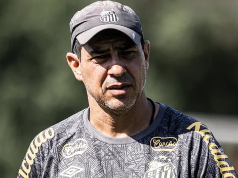 Carille encerra silêncio sobre proposta do Corinthians