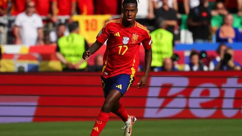 Nico Williams em ação pela Espanha na partida contra a Alemanha, nas quartas de final da Euro. (dpa picture alliance / Alamy Stock Photo)