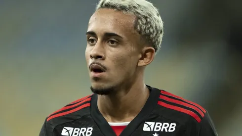 Flamengo aceita vender Matheus Gonçalves ao Santos, mas impõe condição para acordo. Foto: Jorge Rodrigues/AGIF