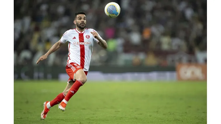 Bruno Henrique em campo durante a partida entre Fluminense e Internacional, no Brasileirão. (Associated Press / Alamy Stock Photo)