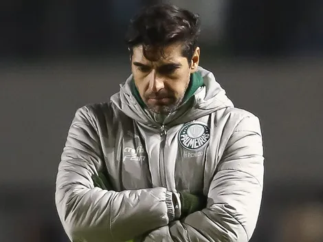 Abel Ferreira dispensa novos zagueiros no Palmeiras