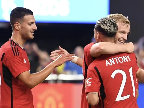 Manchester United quer vender Van de Beek para o Girona