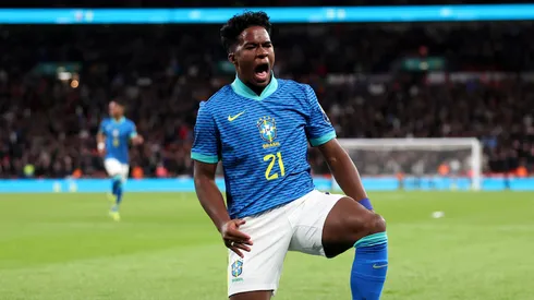 Endrick comemorando gol pela Seleção Brasileira