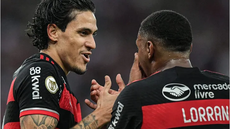 Flamengo e West Ham podem fechar troca de jogadores envolvendo Paquetá.