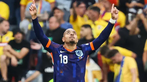 Malen comemora um de seus gols na partida entre Holanda e Romênia, pelas oitavas de final da Euro. (Eibner-Pressefoto / Alamy Stock Photo) GER, Rumaenien (ROM) vs. Niederlande (NED), Fussball Europameisterschaft, UEFA EURO 2024, Achtelfinale, 02.07.2024 Foto: Eibner-Pressefoto/Roger Buerke