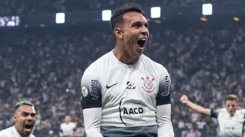 Giovane decidiu para o Corinthians contra o Vitória (Foto: Rodrigo Coca/Ag. Corinthians/ Divulgação)