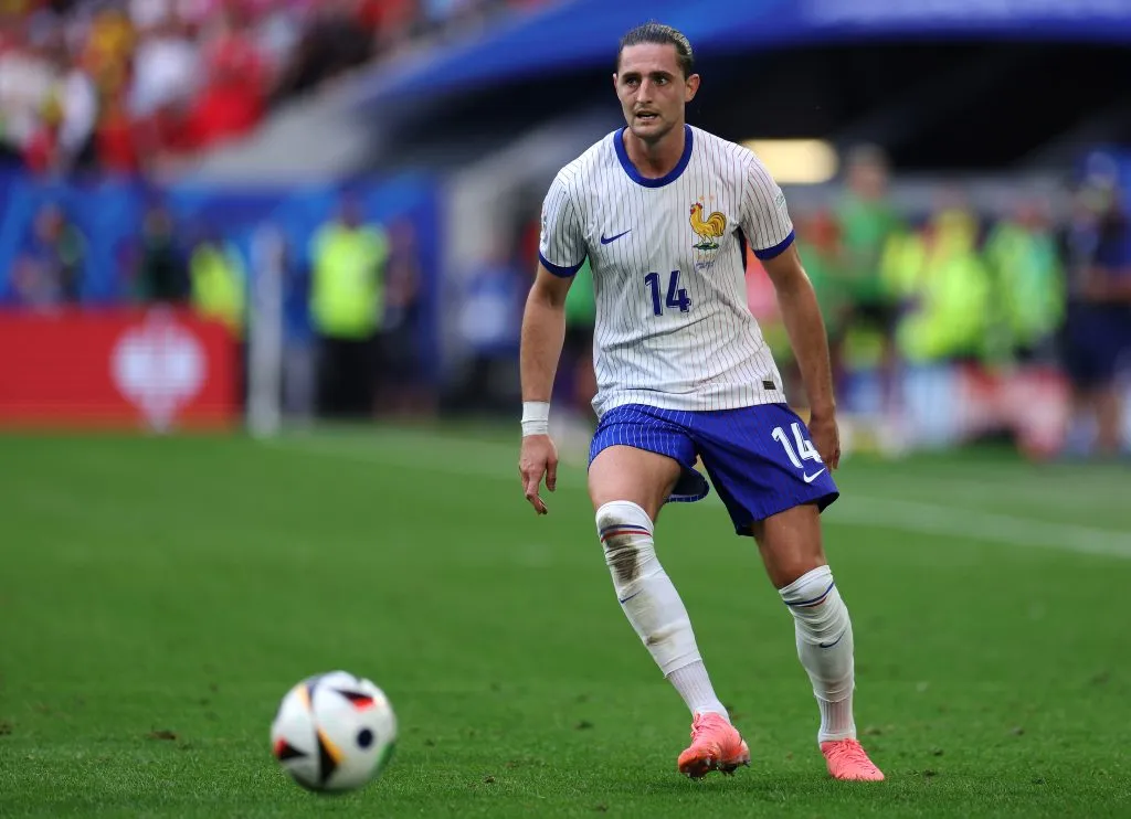 Rabiot pela França nesta Eurocopa. (Photo by Dean Mouhtaropoulos/Getty Images)