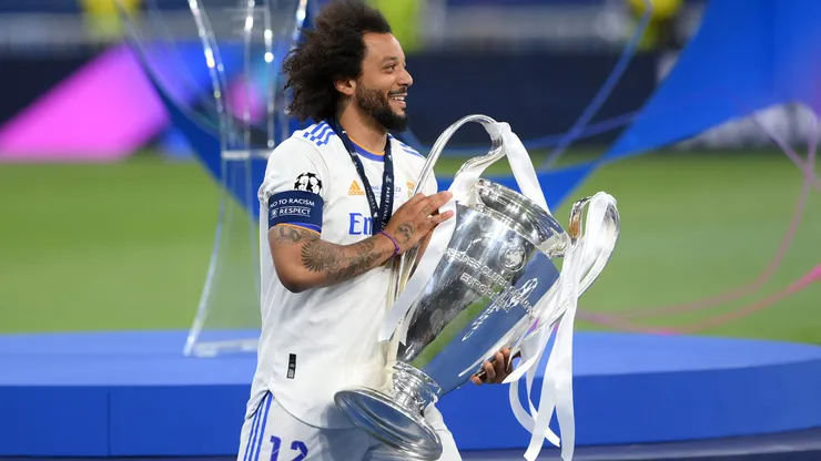 Marcelo com a camisa do Real Madrid.