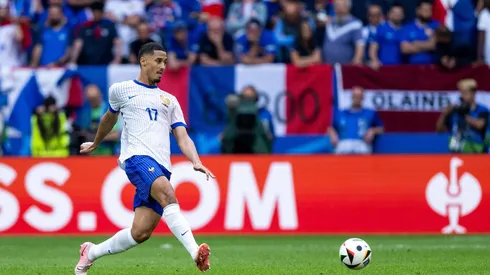 Saliba em campo pela França durante a partida contra a Bélgica, pelas oitavas de final. (Eibner-Pressefoto / Alamy Stock Photo) Foto: Eibner-Pressefoto/Michael Memmler
