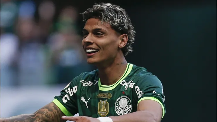Palmeiras Richard Ríos é aprovado de última hora para reforçar gigante Rubro-Negro (Photo by Ricardo Moreira/Getty Images)