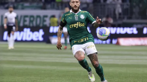 Zé Rafael, do Palmeiras, durante partida contra o Corinthians, pelo Brasileirão. (Associated Press / Alamy Stock Photo)