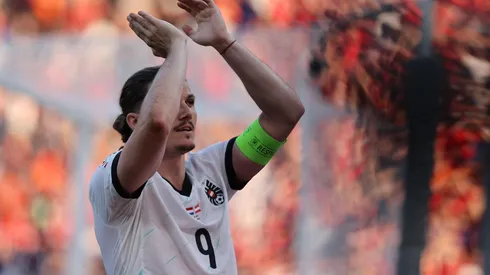 Sabitzer comemora a vitória e classificação da Áustria após a partida contra a Holanda na Euro. (Fabideciria / Alamy Stock Photo)