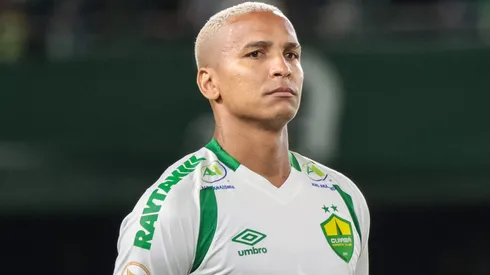 FECHADO! Deyverson chega em acordo para jogar em gigante do Brasileirão. Foto: Robson Mafra/AGIF